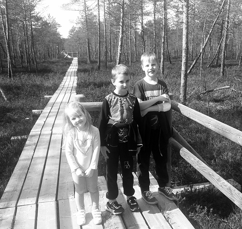 AKLĀ PURVA TAKA ir lieliska pastaigas vieta ģimenēm.
Autors: autores