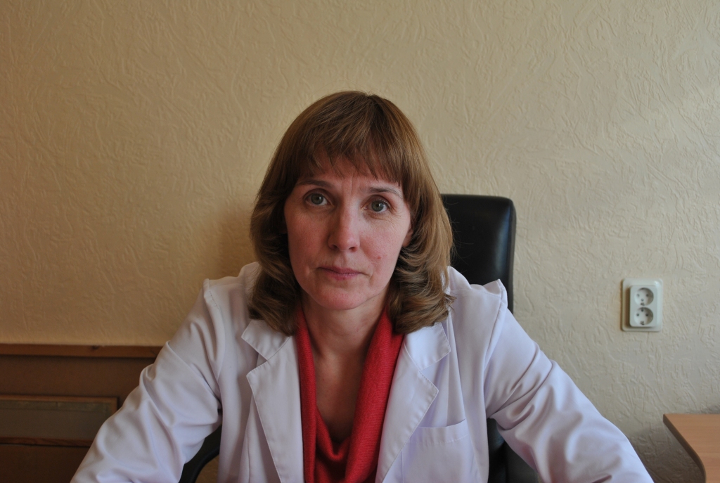 SLIMNĪCA PIEDZEN PARĀDUS. “Sākot no 2009. gada, pacienti par ārstēšanos slimnīcā nav samaksājuši ap 10 tūkstošiem eiro, tajā skaitā par bērnu ārstēšanu dienas stacionārā. Līdz šim parādus esam centušies atgūt paši,” stāsta SIA “Aizkraukles slimnīca” valdes priekšsēdētāja Dzintra Krišjāne.
Autors: no “Staburaga” arhīva