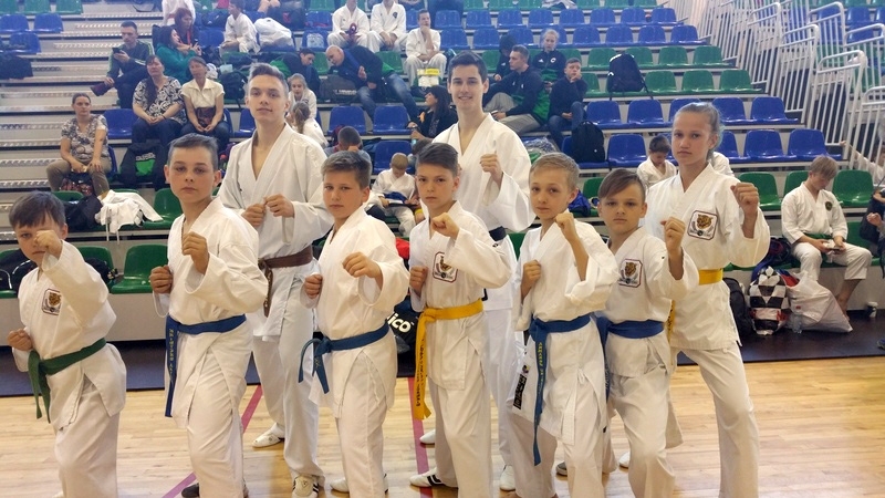 “KADZAN” sportisti allaž lieliski startē sacensībās, un arī no Salaspils jaunie sportisti atveda kopā deviņas medaļas.
Autors: no kluba “Kadzan”