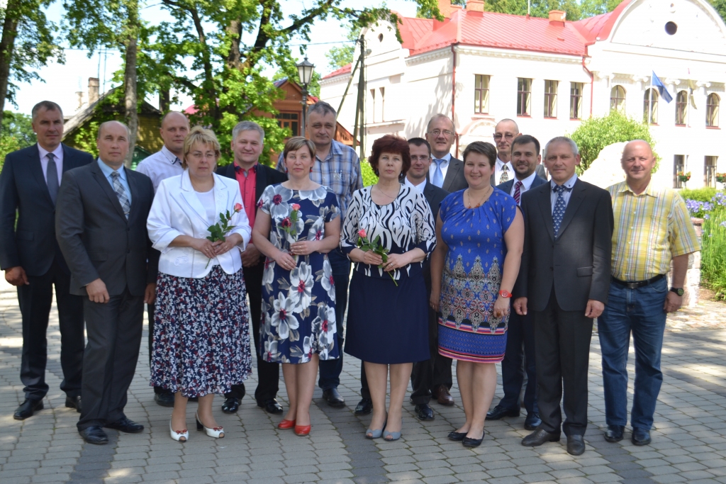 VĪRIŠĶĪGA DOME. Jaunjelgavas novadam svarīgus lēmumus turpmāk pieņems diezgan stipra komanda —  domē ievēlēti 11 vīri un četras dāmas.
Autors: Elita Brovacka