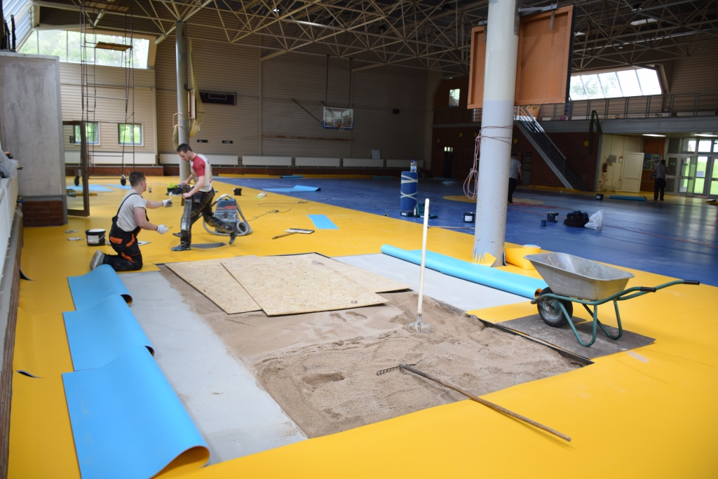 Košs un drošs. Neretas sporta angāra jaunais grīdas segums.
Autors: Imants Kaziļuns