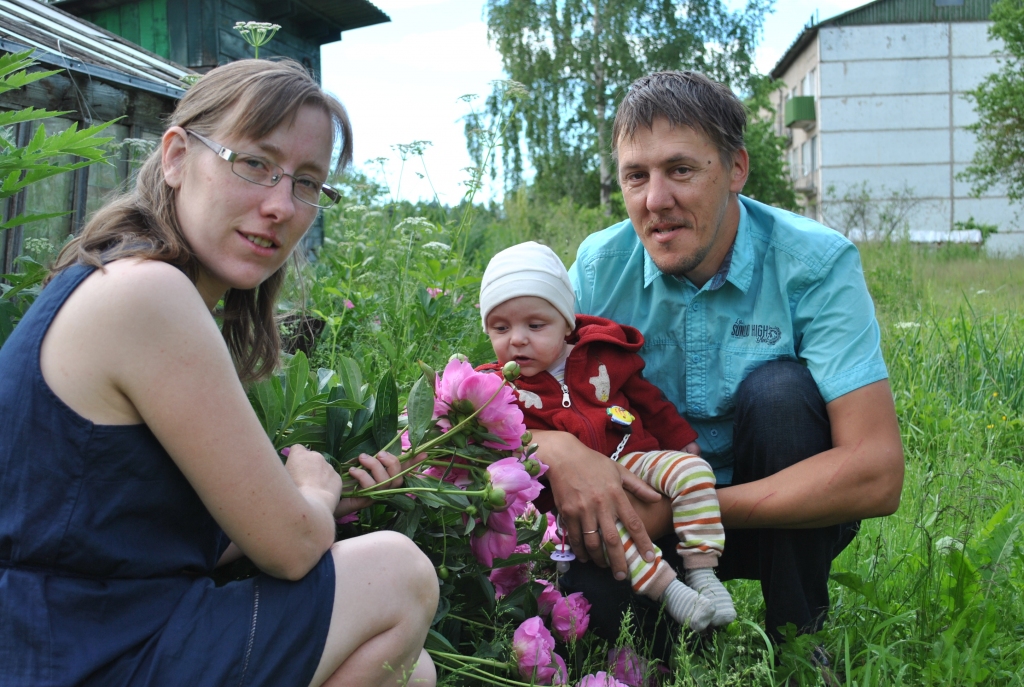 JAUNĀKAIS. Pļaviņietis Jānis Rūdolfs Žuravskis, kuram ir astoņi mēneši, šonedēļ svinēs savus pirmos Jāņus. Kopā ar tēti Jāni un māmiņu Guntu.
Autors: Sandra Pumpure