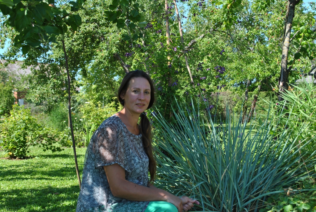 Inta Ilmere: “Stādīt un ravēt man vienmēr paticis. Atceros, vēl kā maza meitene vācu puķes, stādīju, un tās auga