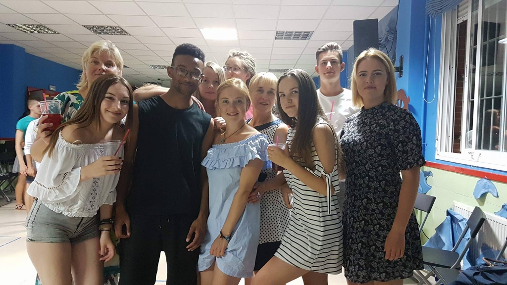 Skrīverieši ar jauniepazītajiem draugiem.
Autors: no biedrības “JES”