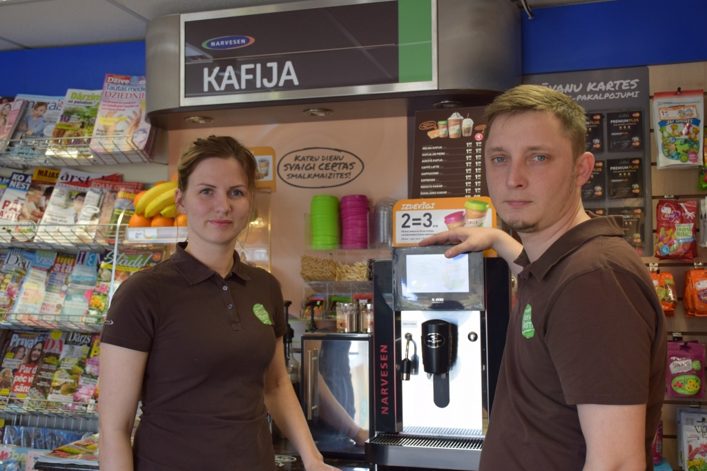 Laura un Einārs Kvieši.