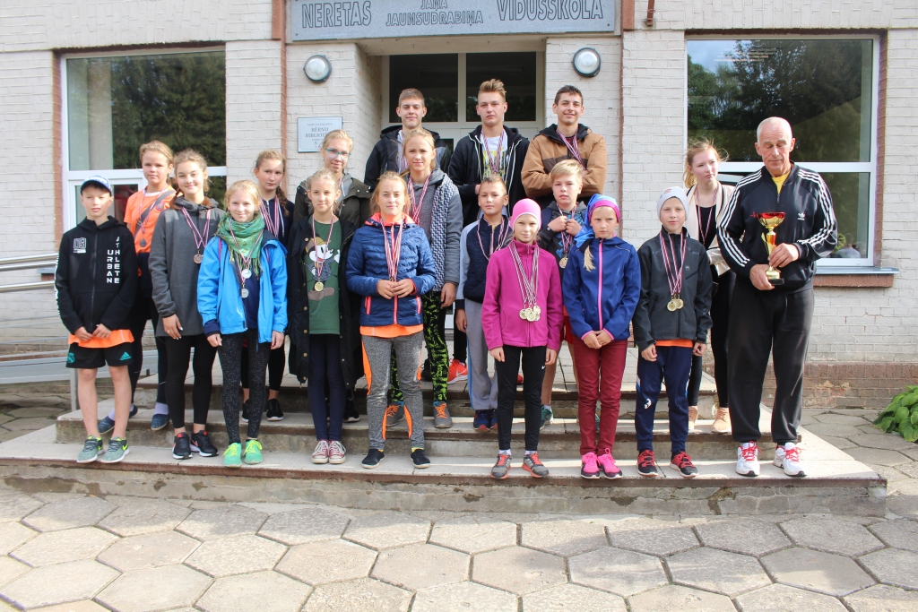 Neretas novada skolēnu komanda, kura jau otro gadu uzvarēja Sēlijas novadu skolēnu sporta spēlēs.
Autors: Daiga Meldere