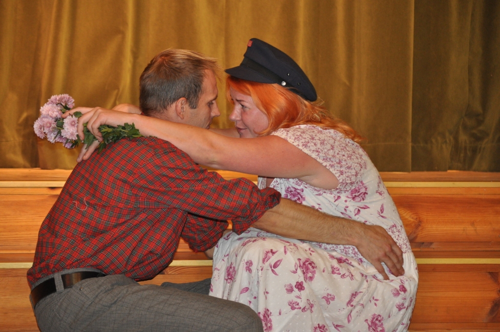 MĪLESTĪBU seciešu iestudējumā “Labi iet” uz skatuves spēlē Kristīne Tišlere un Dzintars Kazakevičs.
Autors: Elita Brovacka