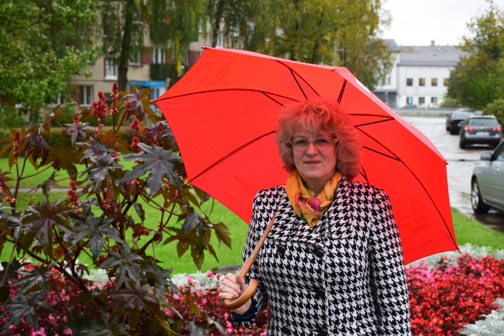 Ināra Ozoliņa atzīst, ka ģimene vienmēr bijusi pirmajā vietā, ja tā nebūtu, dzīvē, iespējams, daudz vairāk būtu sasniegusi, izdarījusi.
Autors: Inga Patmalniece