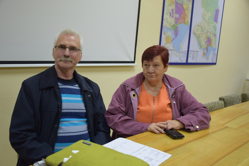 VADĪS ENERĢISKĀ JUMPRAVIETE. Latvijas Sarkanā Krusta Viduslatvijas komitejas padomi vadīs Ruta Liepiņa no Jumpravas, līdzšinējais Aizkraukles komitejas vadītājs  Andris Bērziņš no Daudzeses pagasta ievēlēts par padomes locekli.
Autors: Guna Mikasenoka