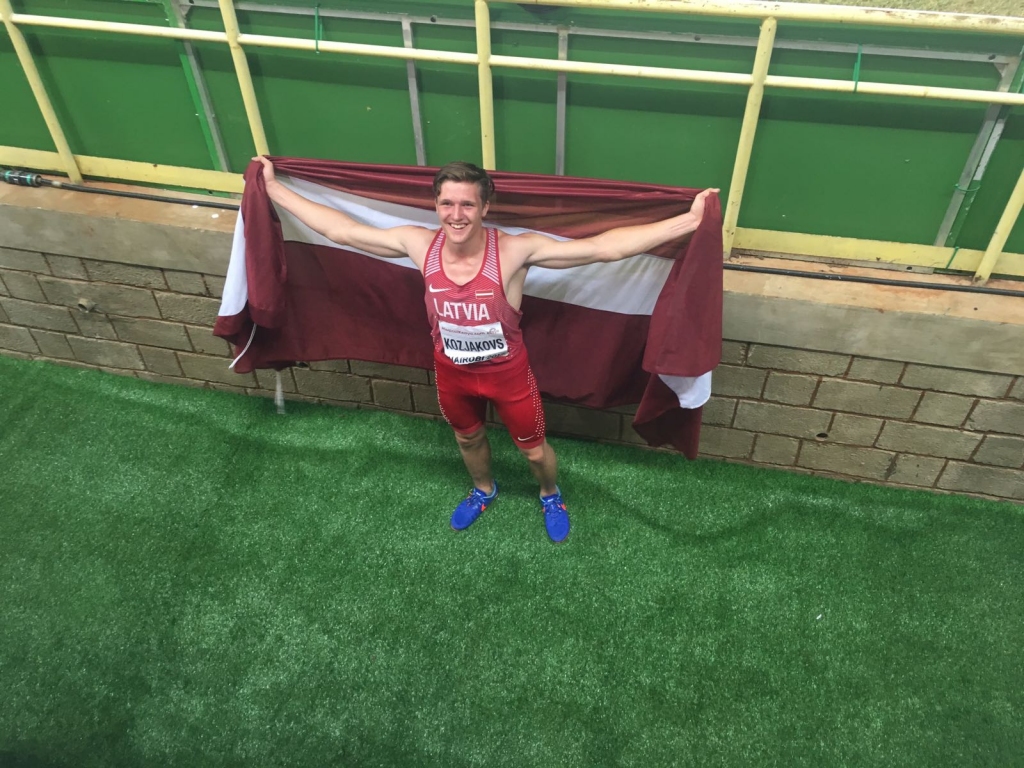 16 gadu vecais Oļegs Kozjakovs 2017. gada pasaules jaunatnes čempionātā desmitcīņā Nairobi (Kenijā) izcīnīja sudraba medaļu.