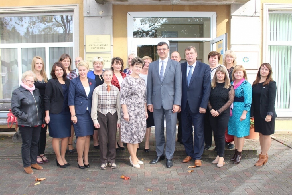 Autors: Neretas novada dome