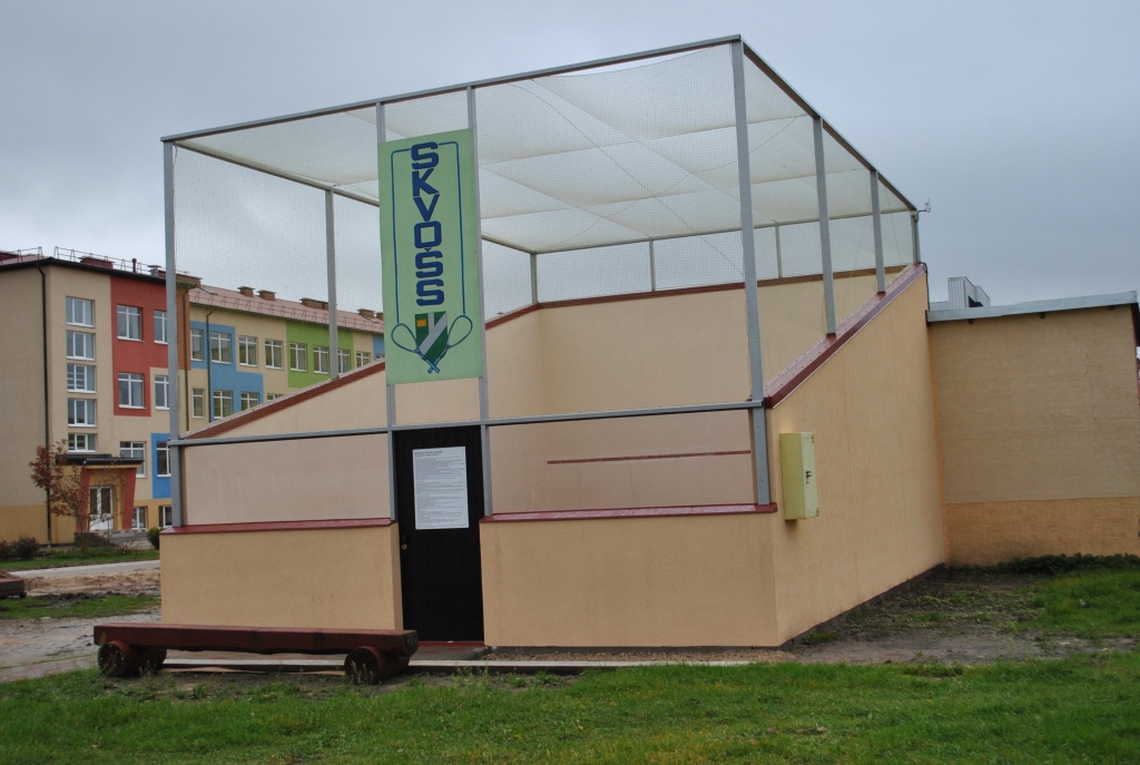 Pļaviņu brīvdabas skvoša laukums ir līdzās ģimnāzijai. Aktīvi darboties varēs nākamā gada pavasarī.
Autors: Sandra Pumpure