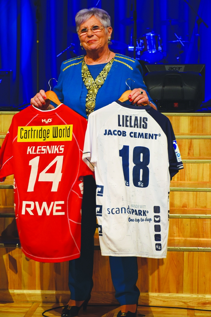 Sirsnīgā noskaņā aizvadītas Aizkraukles novada sporta skolas 50 gadu jubilejas svinības.
Autors: Viesturs Kaktiņš