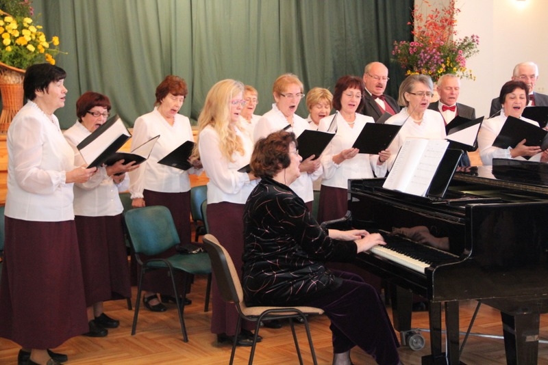 Koris ”Alaine”  kopā ar diriģenti Silviju Cīruli koncertu “Dzejas iedvesmoti” sagatavoja  četrās nedēļās.
Autors: Anita Šmite