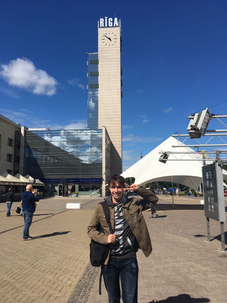 Ulvis Blathens Rīgā dienā, kad iesniedza dokumentus Rīgas Tehniskajā universitātē.
Autors: no personīgā albuma