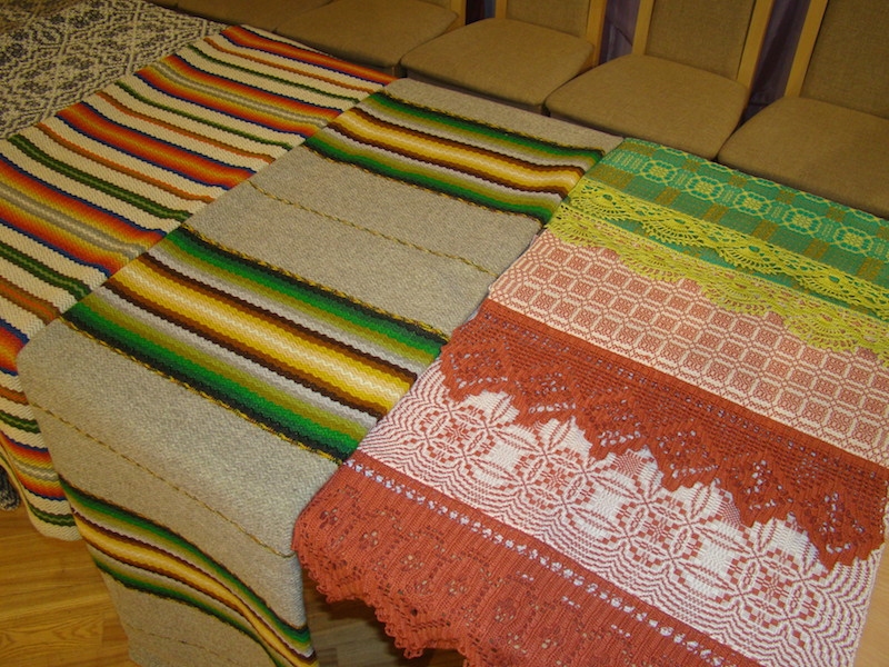 “Skanstupes” rokdarbnieču veikums ceļā uz izstādi.
Autors: no Pļaviņu novada mājaslapas