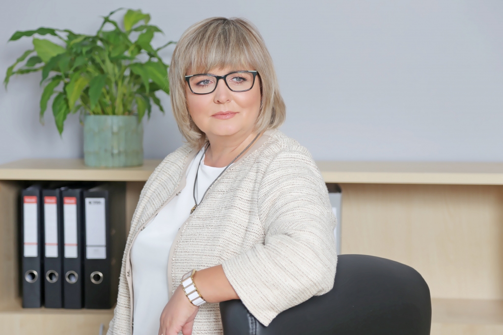 UZŅĒMUMU VADĪTĀJA Stella Lapiņa atzīst: “Biznesā ir tā — tikko tev paliek viegli, saproti, ka krīti lejā.”
Autors: no ģimenes albuma