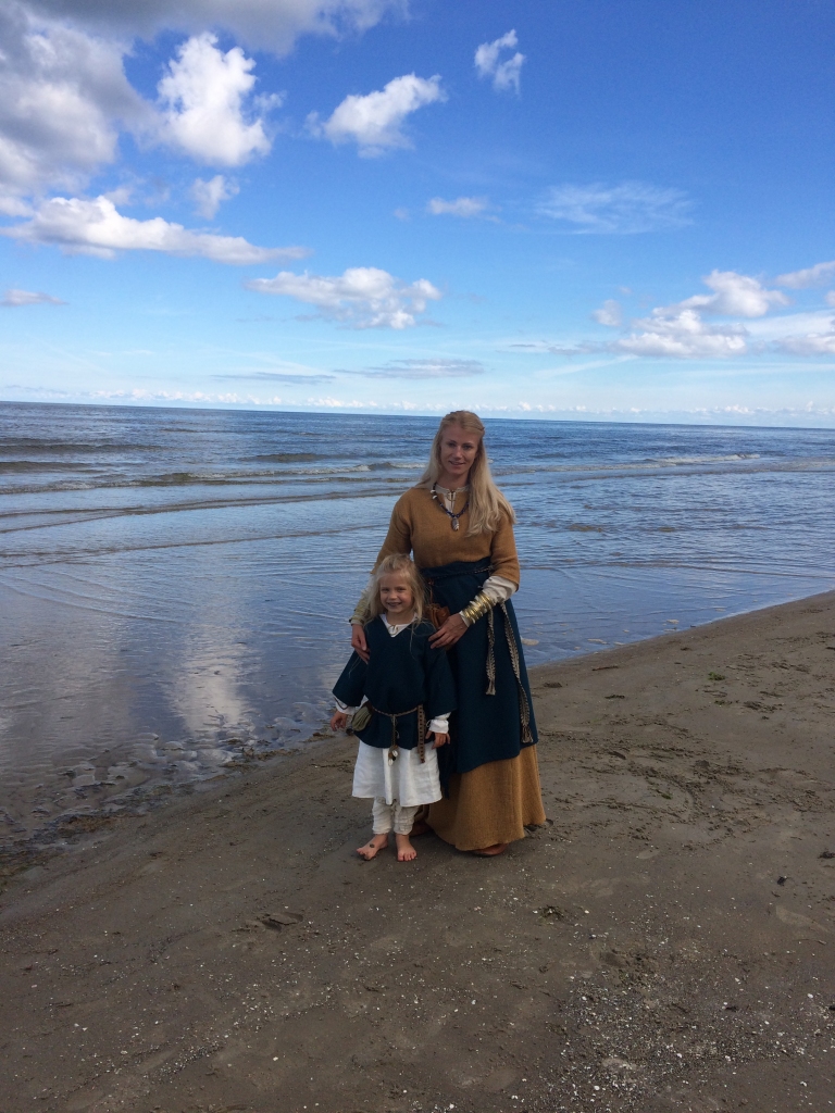 Iveta ar Leldi filmēšanas starplaikā.
Autors: no I. Saimenas personīgā albuma