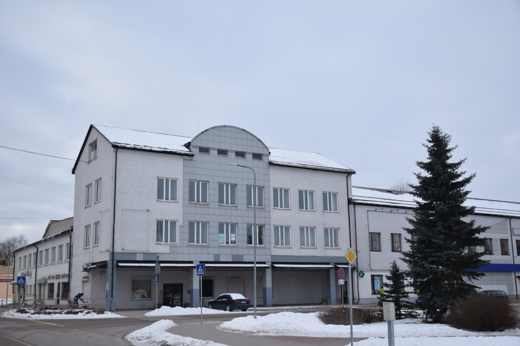 NO KĀDREIZĒJĀS ROSĪBAS NE VĒSTS. “ABLV Bank” priekšteces “Aizkraukles Bankas” ēka Aizkrauklē, Skolas ielā, jau daudzus gadus stāv tukša.
Autors: Imants Kaziļuns