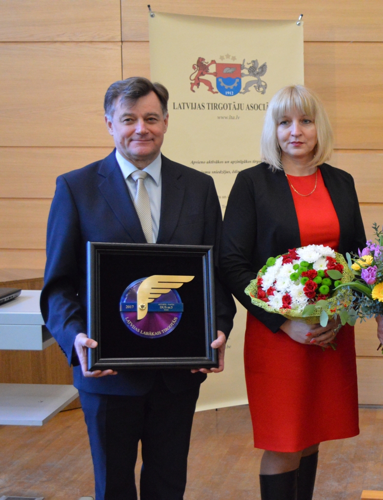 KONKURSA UZVARĒTĀJU BALVU saņem Ojārs Karčevskis un Santa Zālīte.
Autors: Sanita Kitajeva