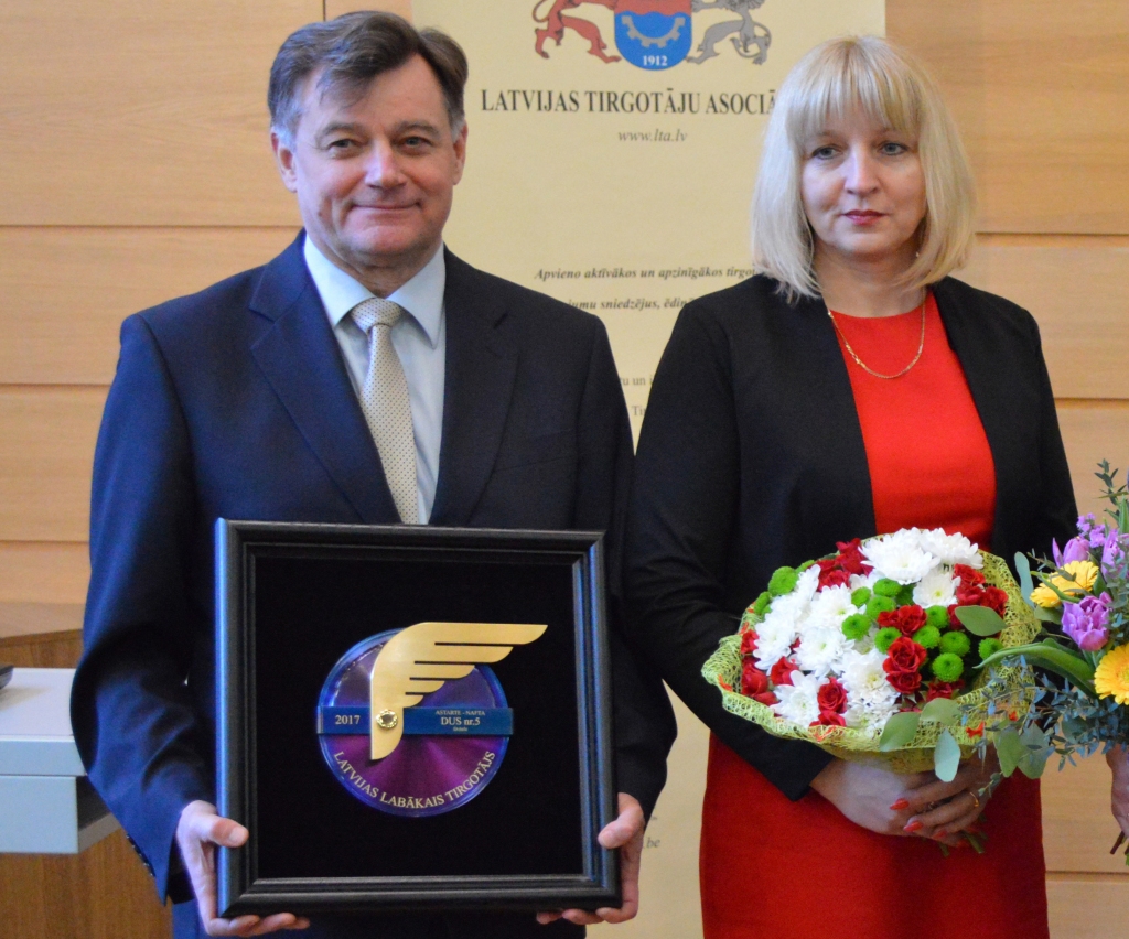 KONKURSA UZVARĒTĀJU BALVU saņem Ojārs Karčevskis un Santa Zālīte.
Autors: Sanita Kitajeva