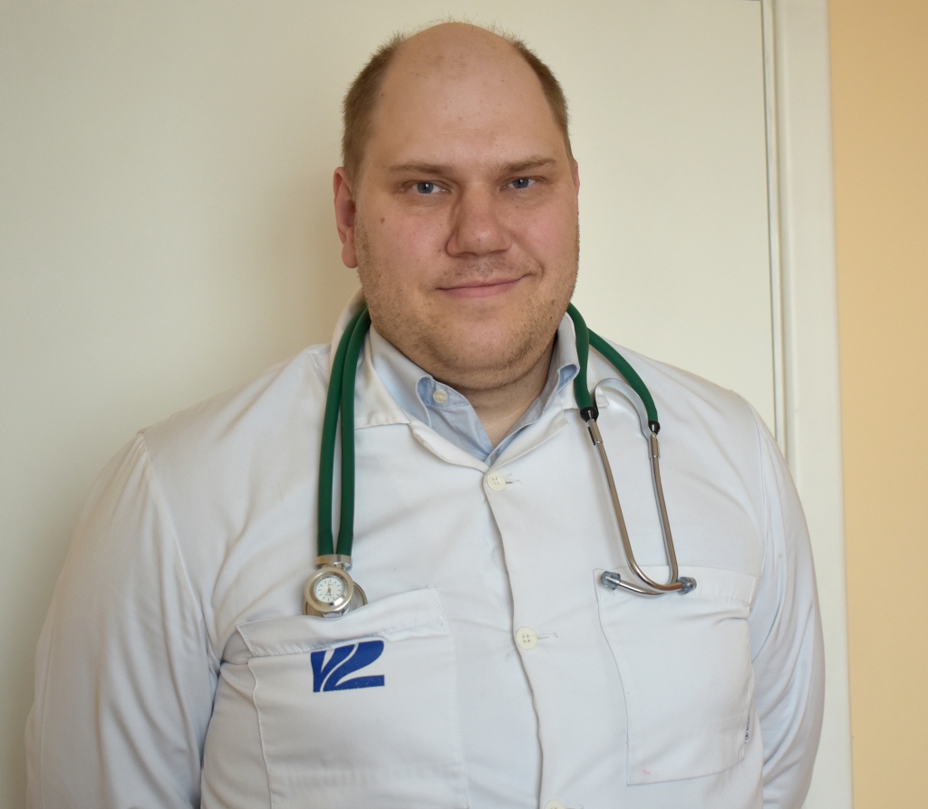 JAUNAIS BĒRNU ĀRSTS Aleksandrs Vasiļonoks uzskata: “Aizkraukles slimnīca ir maza, te viss ir ļoti sakārtots, un strādāt ir patīkami.”
Autors: Elita Brovacka