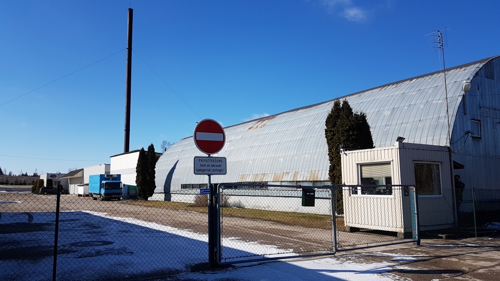 Klusums un aukstums. Uzņēmuma “Latvian Dairy” strādnieki devušies piespiedu atvaļinājumā.
Autors: Imants Kaziļuns