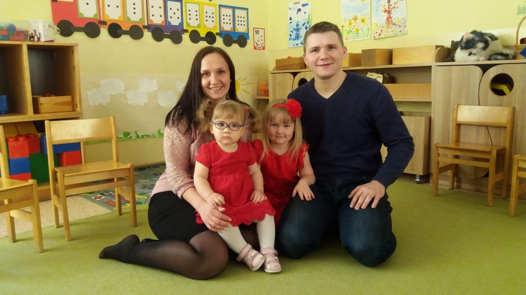 Jaunjelgaviete Zanda Grikpede kopā ar vīru Artūru un meitiņām.
Autors: no personīgā albuma