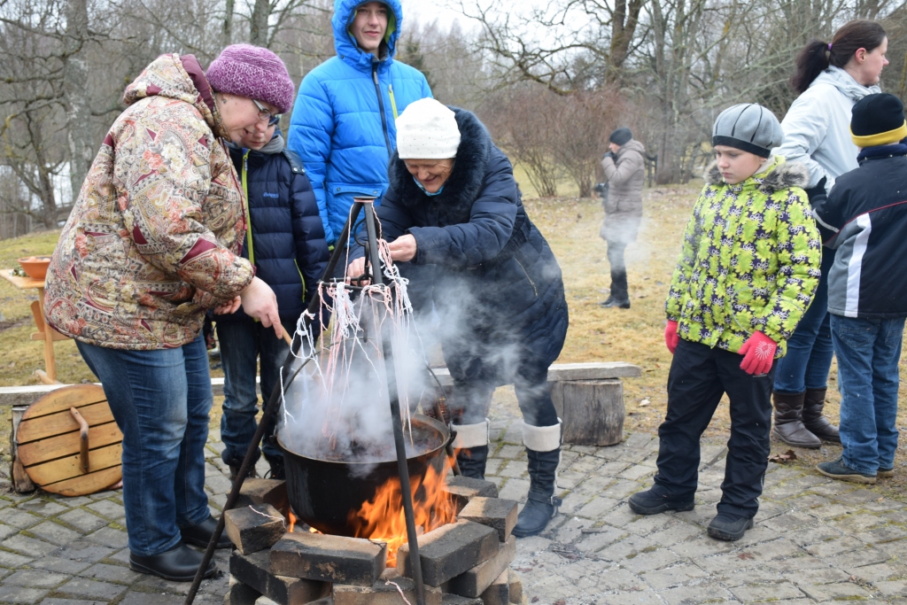 Aluksniesiem.lv raksta attēla aizvietotājs