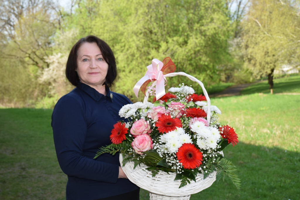 STARP PUĶĒM Anna Skromāne jūtas labi gan darbā, gan atelpas brīžos.
Autors: no Annas albuma