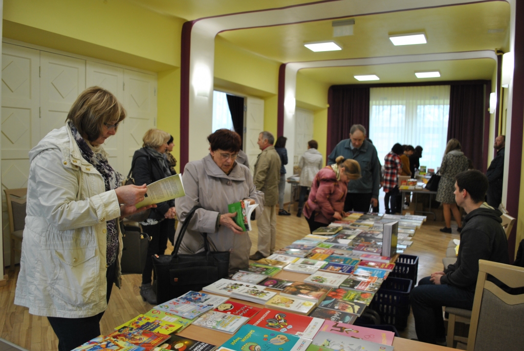 RISINĀJUMS IR! Šādus daudzreiz izmantojamus maisiņus augļu vai citu produktu iegādei var izgatavot pats, un nevajag izmantot vienreizējos plastmasas iesaiņojumus — iesaka Anitra Tooma.
Autors: Sandra Pumpure