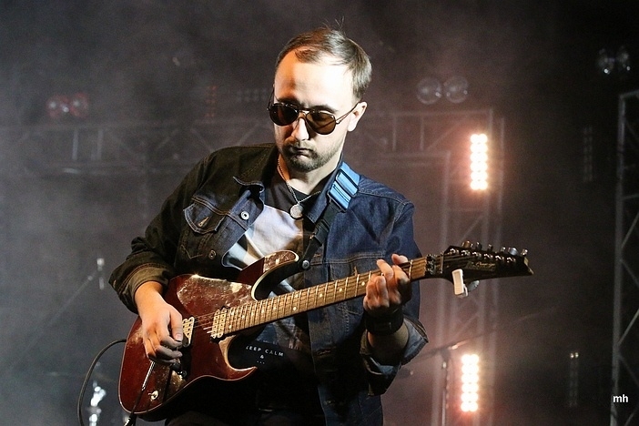 ARTŪRS ZEMNIEKS šoreiz ar grupu “Opus Pro” muzicēs savā pilsētā un atzīst, ka tā ir liela atbildība — spēlēt savējiem.
Autors: no personīgā albuma