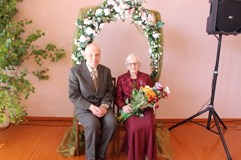 KOPĀ JAU 70 GADU. Pilskalnieši  Ausma un Kārlis Osīši šogad svin 70. kāzu jubileju.
Autors: Daiga Meldere