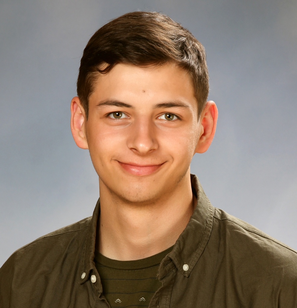 Pēteris Pavlovičs, Neretas Jāņa Jaunsudrabiņa vidusskolas 12. klases skolēns