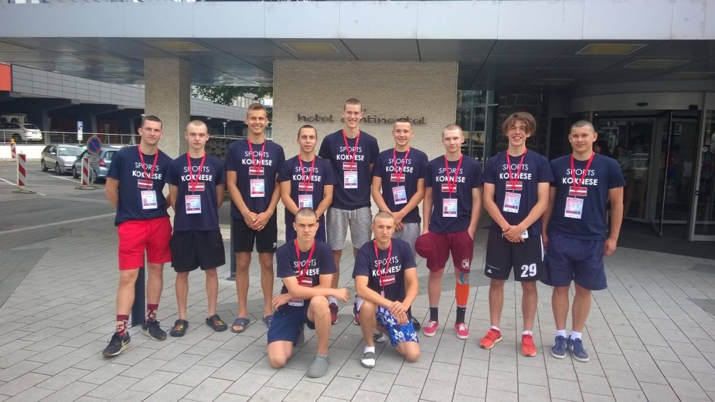 I. Gaiša Kokneses vidusskolas volejbola komanda pasaules skolu volejbola čempionātā.
Autors: no personīgā albuma