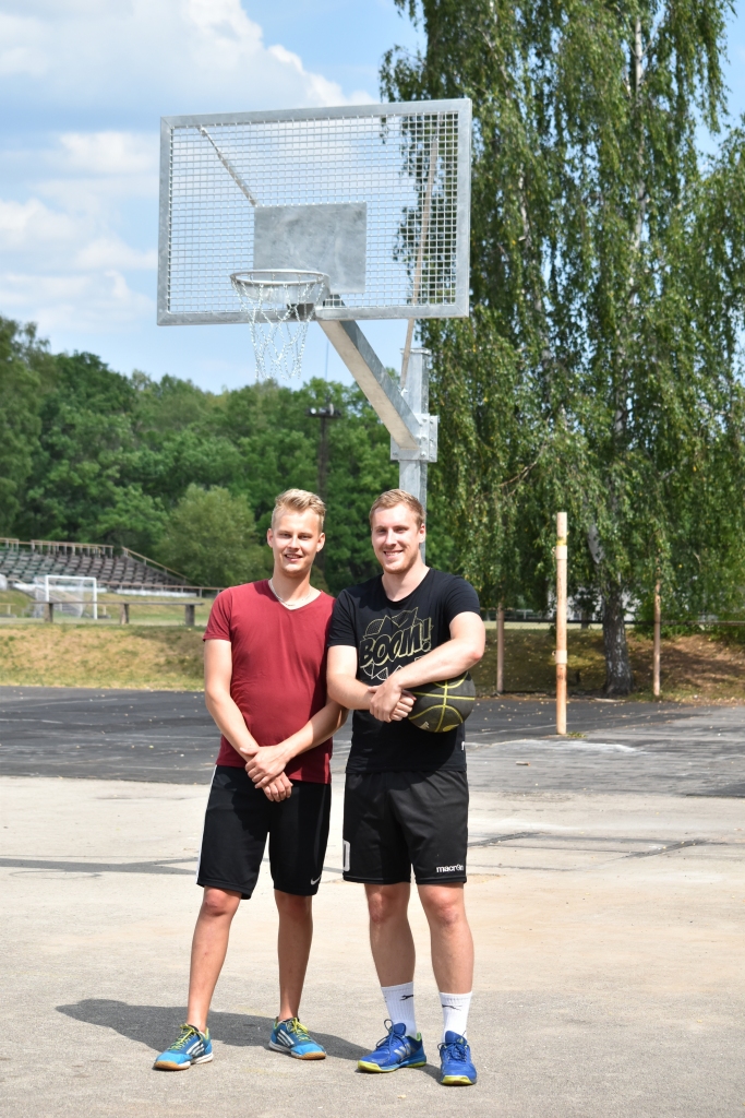 Jauni grozi.
Autors: Guna Mikasenoka