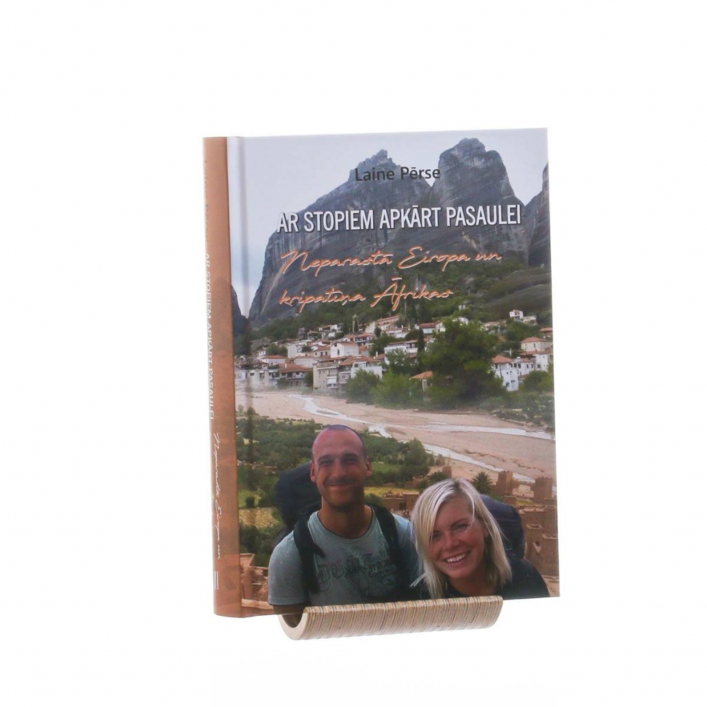 TREŠĀ GRĀMATA IZNĀKUSI. “Paši vēl nespējam aptvert, cik mūsu ceļojums bija milzīgs!” teic Laine Pērse.