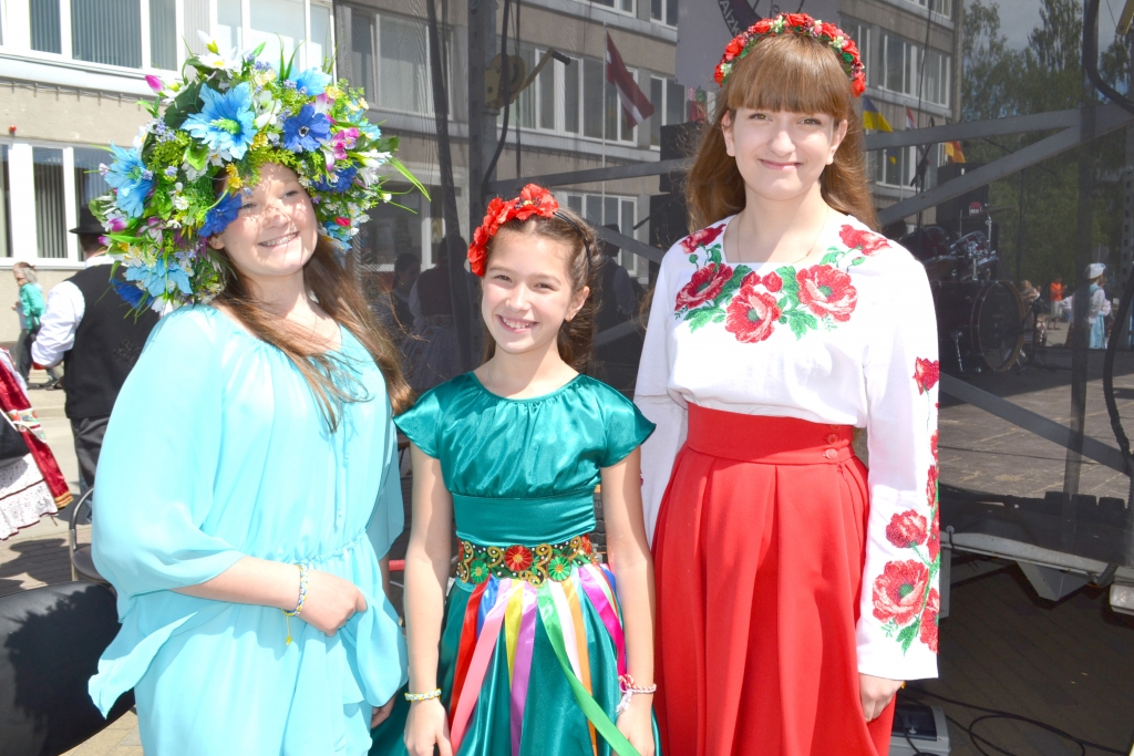Aizkraukles novada 2017. gada svētkos viesojās sadarbības pilsētu tautas mākslas kolektīvi.
Autors: no 