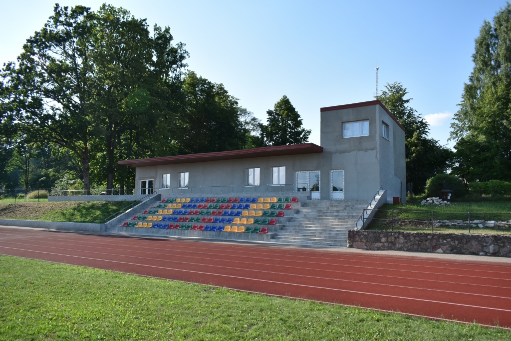 Gatavs jauniem startiem. Stadions Bebros kļuvis ne tikai daudzfunkcionālāks, bet arī estētiski baudāmāks.