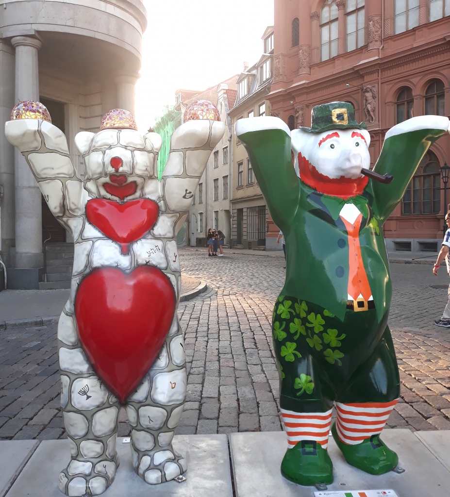 Koši un priecīgi — Izraēlas un Īrijas lāči.