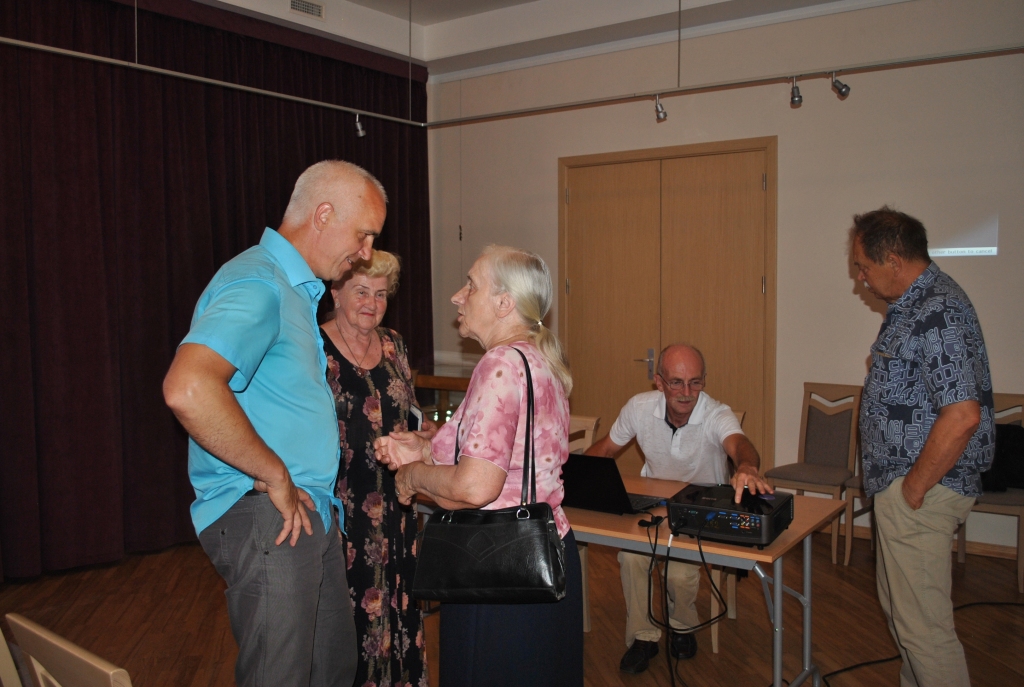 RUNĀSIM UN DAUDZ KO ATRISINĀSIM — sarunā ar novada nevalstisko organizāciju pārstāvjiem uzsvēra Aigars Lukss (no kreisās).