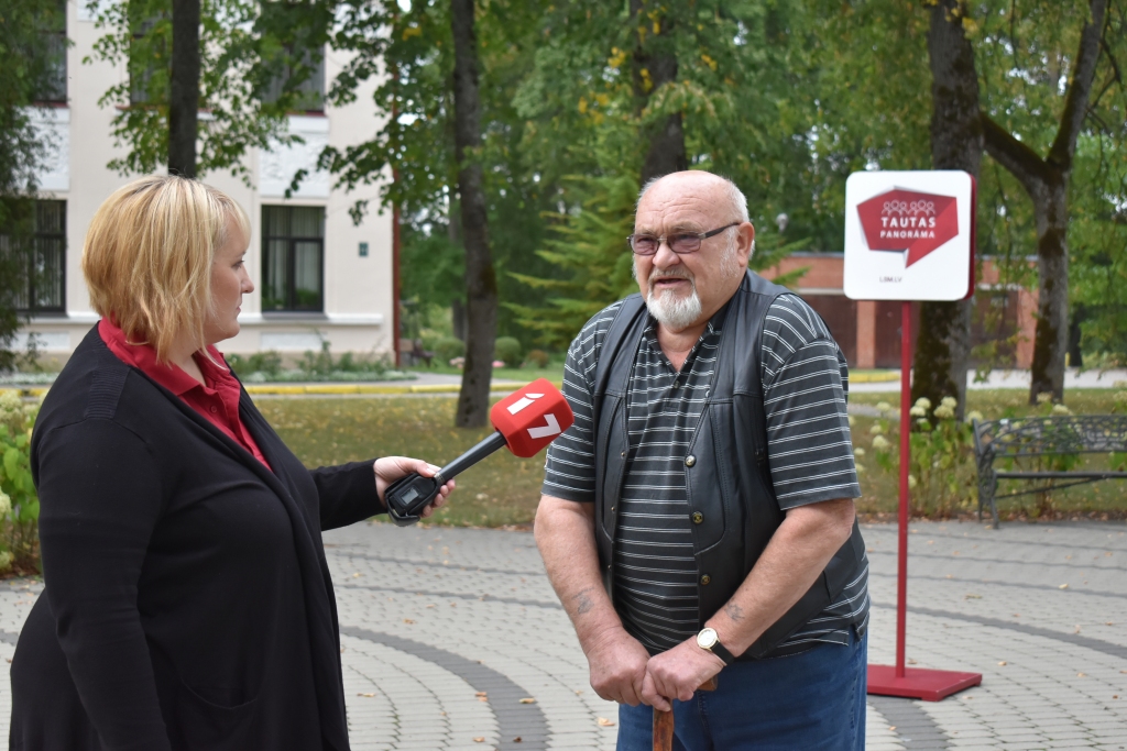 Valstī nav kārtības. Latvijas Televīzijas žurnālistei Madarai Līcītei savu viedokli klāsta jaunjelgavietis Māris Kalējs.
