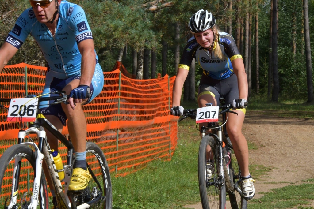 SPĒCĪGS DUETS velosacensībās ir Enia Kaņepēja ar tēti Dzintaru.
Autors: no Jēkabpils sporta centra albuma