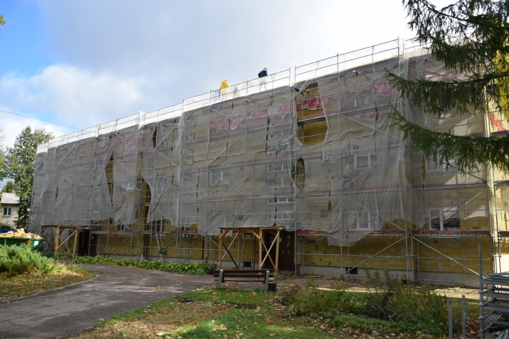 Koknesē Blaumaņa ielas 6. mājas 18 dzīvokļos šoziem būs siltāk.