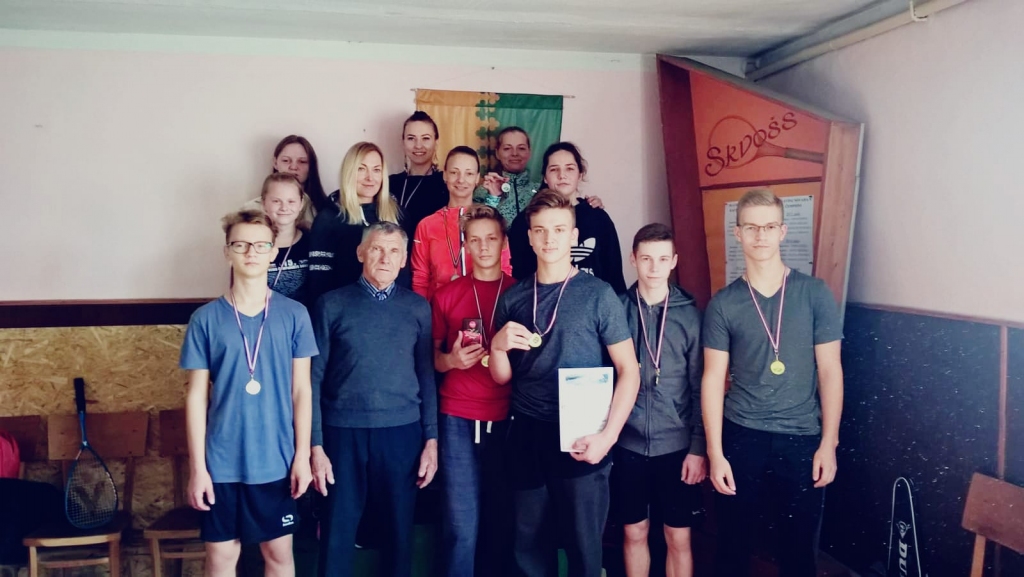 Pasaules skvoša dienai veltīto pasākumu dalībnieki Pļaviņās.
Autors: Ilze Zilvere