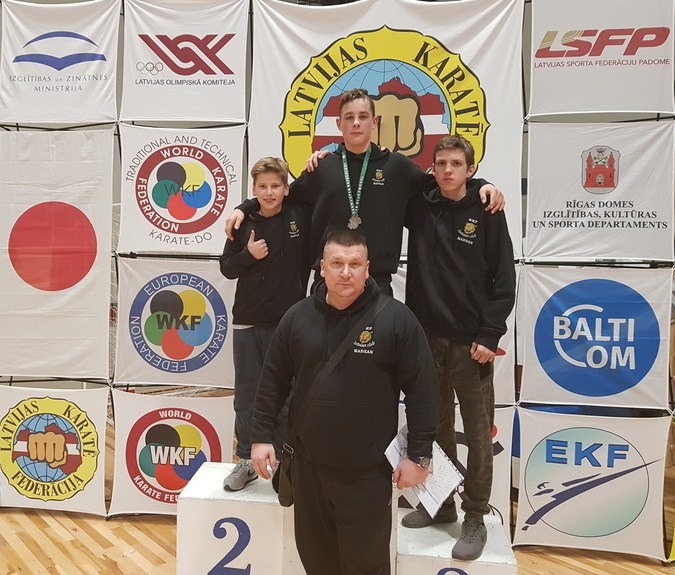 OTRO VIETU turnīrā “Hayashi Cup 2018” izcīnīja Kristers Antons (2. rindā vidū).
Autors: no kluba “Kadzan” arhīva