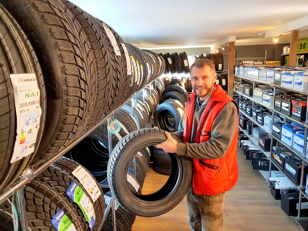 Aizkrauklietis Ingars Darbiņš riepas izvēlas, ņemot vērā personīgo pieredzi.