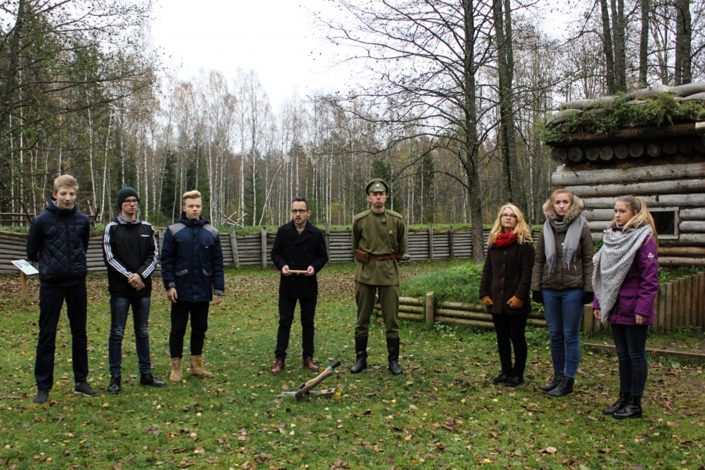 Skats no filmēšanas Ziemassvētku kauju muzeja terito­rijā.
Autors: no “Staburaga” arhīva