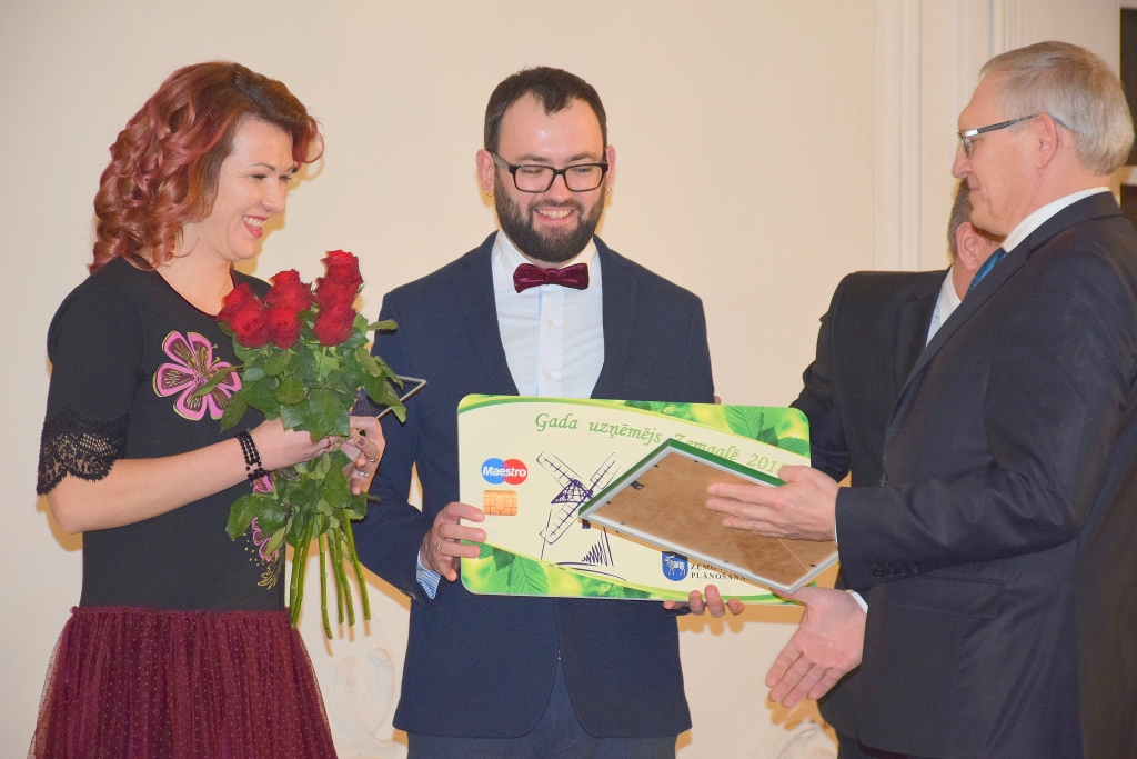 RADADA. Monta un Rihards Nāburgi.