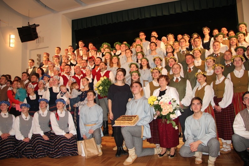 Gandarījuma brīdis gan Agrai Bērziņai, gan Kornēlijai Reisnerei (abas centrā).
Autors: Anita Šmite